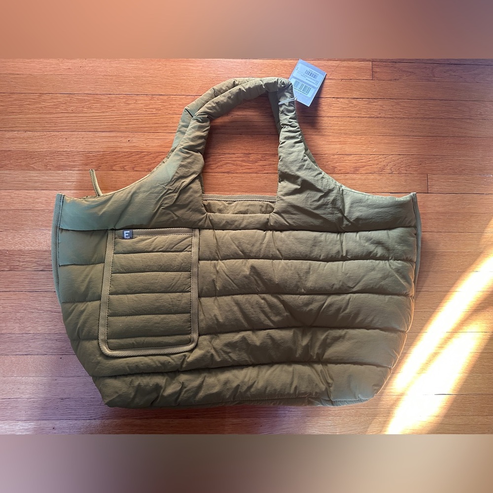 Everlane Quilted Weekender Bag in Moss Green, NWT